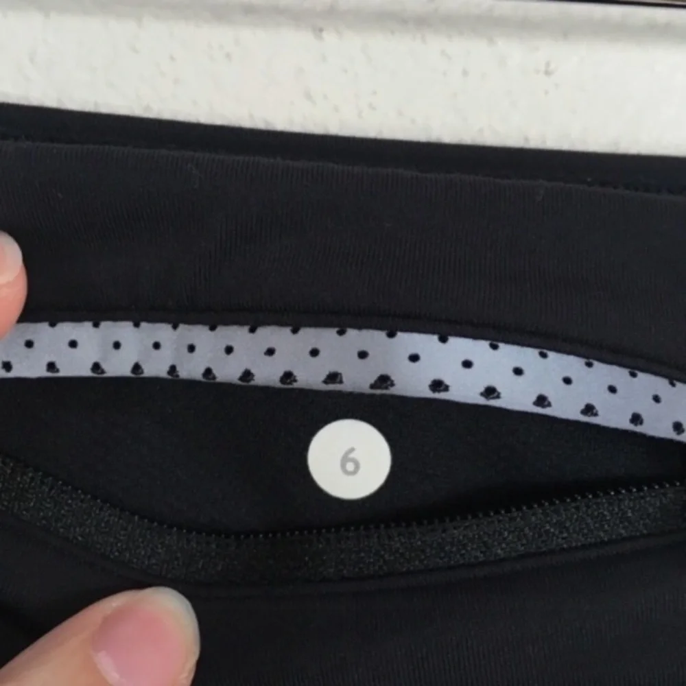 Lululemon Speed Short Special Edition SE Reflective Black Women’s Sz 6‎